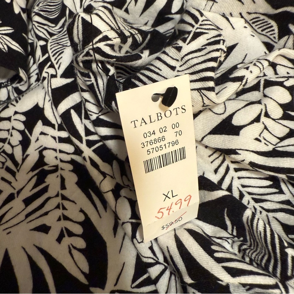 NWT T by Talbots Supersoft Jersey Pleated Back Tee in Silhouetted Flora - Picture 5 of 5